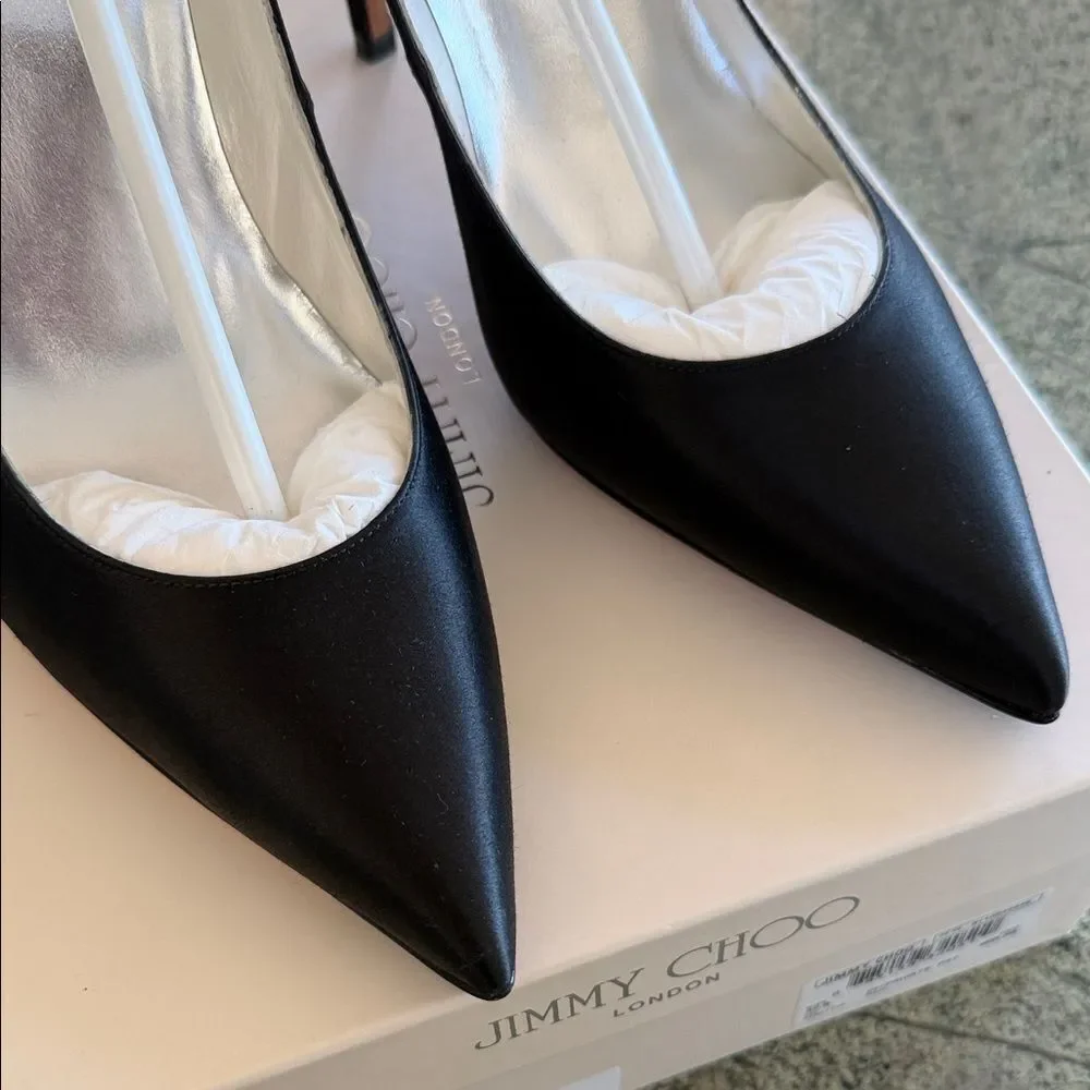 New Stuart Weitzman Elegant Black Heels